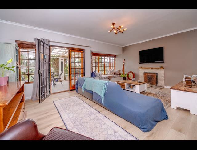5 BEDROOM HOUSE FOR SALE IN PETERVALE